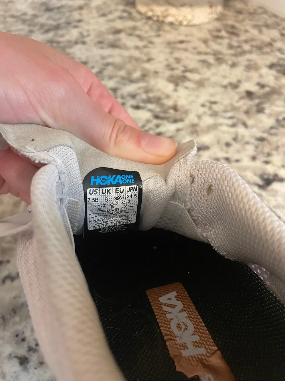 Hoka rides durable tongue